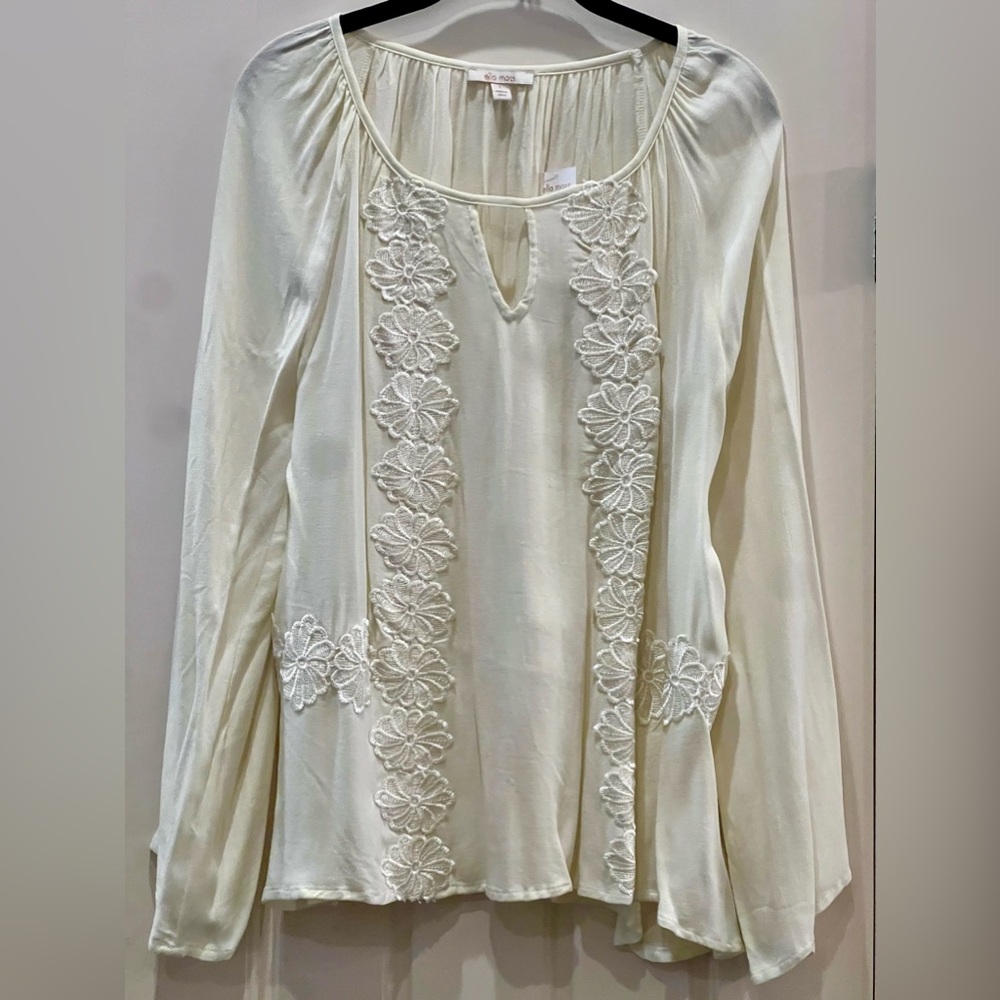 Ella Moss Embroidered Blouse…NWT